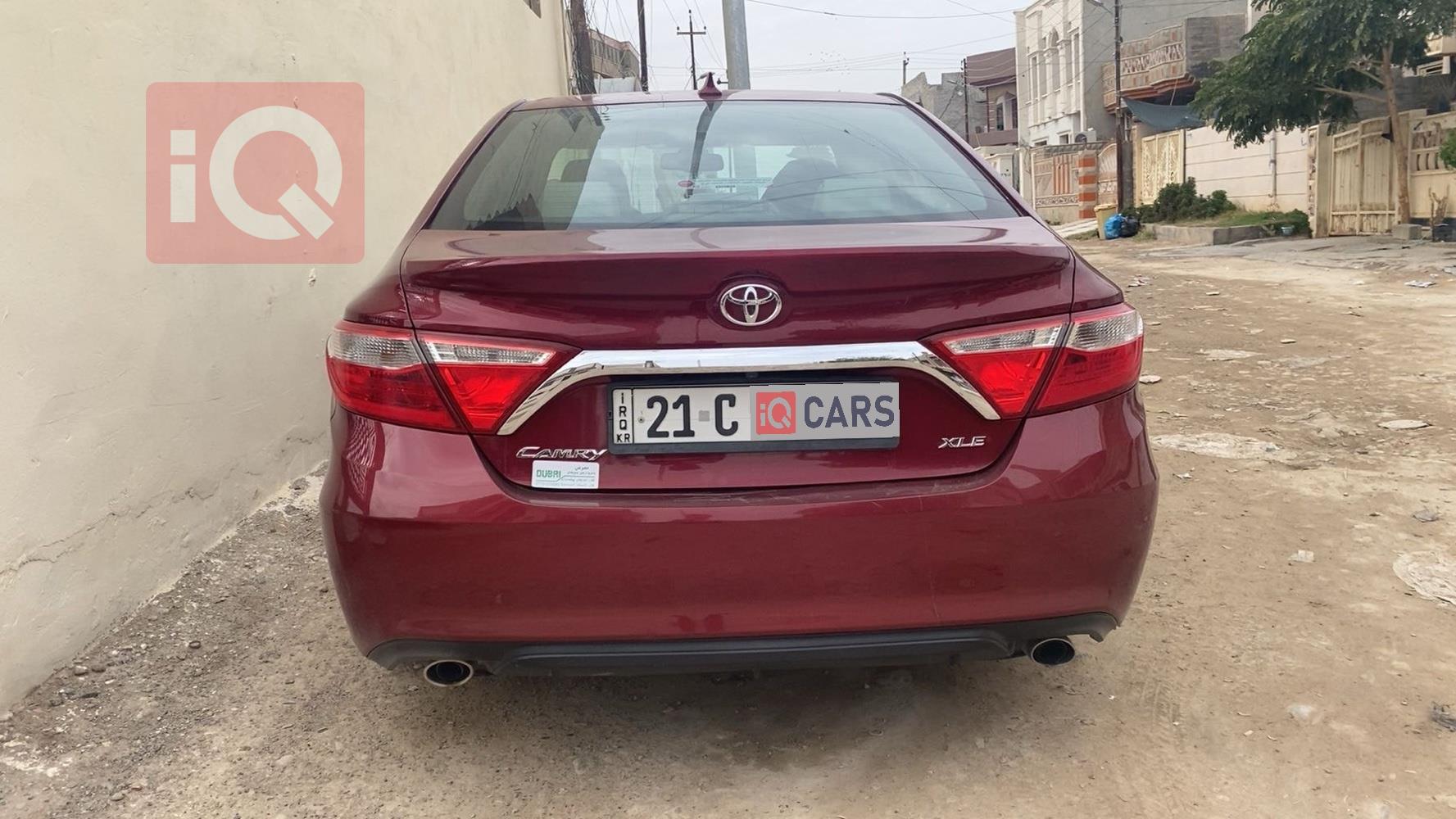 تۆیۆتا کامری